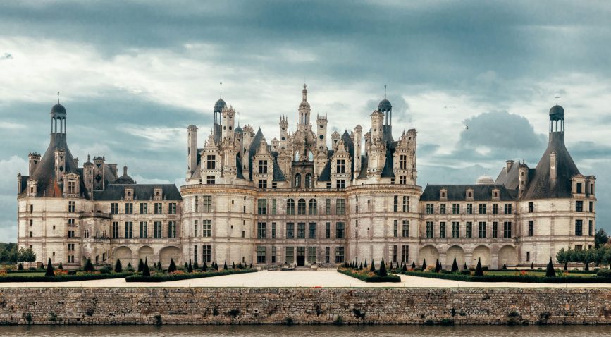 alterrumbo-voyage-scolaire-france-loire-chateaux-renaissance-©unsplash-wilfried-santer