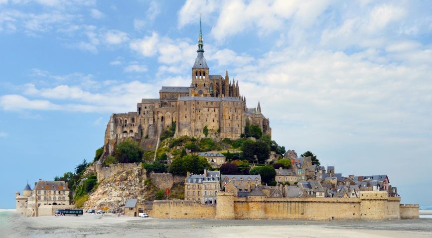 alterrumbo-voyage-scolaire-france-nomandie-medievale-©pexels-gilles-detot