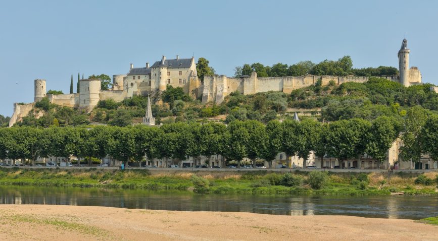alterrumbo-voyage-scolaire-france-val-de-loire-chinon©wikipedia-benjamin-smith